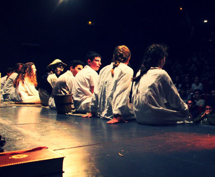Photo de la troupe de théâtre Atelier des 2 Rives - Festival Aux 1ères Loges - Les Loges Virelartdaise