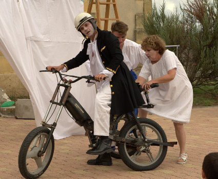 Photo Théâtre Compagne Sans Scène Fixe au festival Aux 1ères Loges - Les Loges Virelartdaise