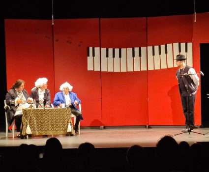 Photo de la pièce Paroles, Paroles de l'école de théâtre Thalie au festival Aux 1ères Loges - Les Loges Virelartdaise