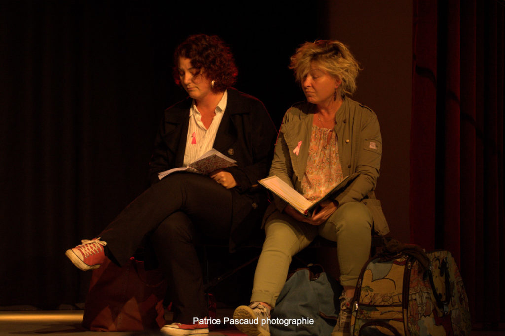 Photo pièce de théâtre Juste 6 Femmes au Festival aux 1ères Loges - Les Loges Virelartdaise - Virelade