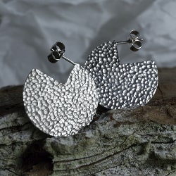 Photo 4 Amandine Pepin Bijoux à la Rencontre de l'artisanat d'Art de Virelade - Les Loges Virelartdaise