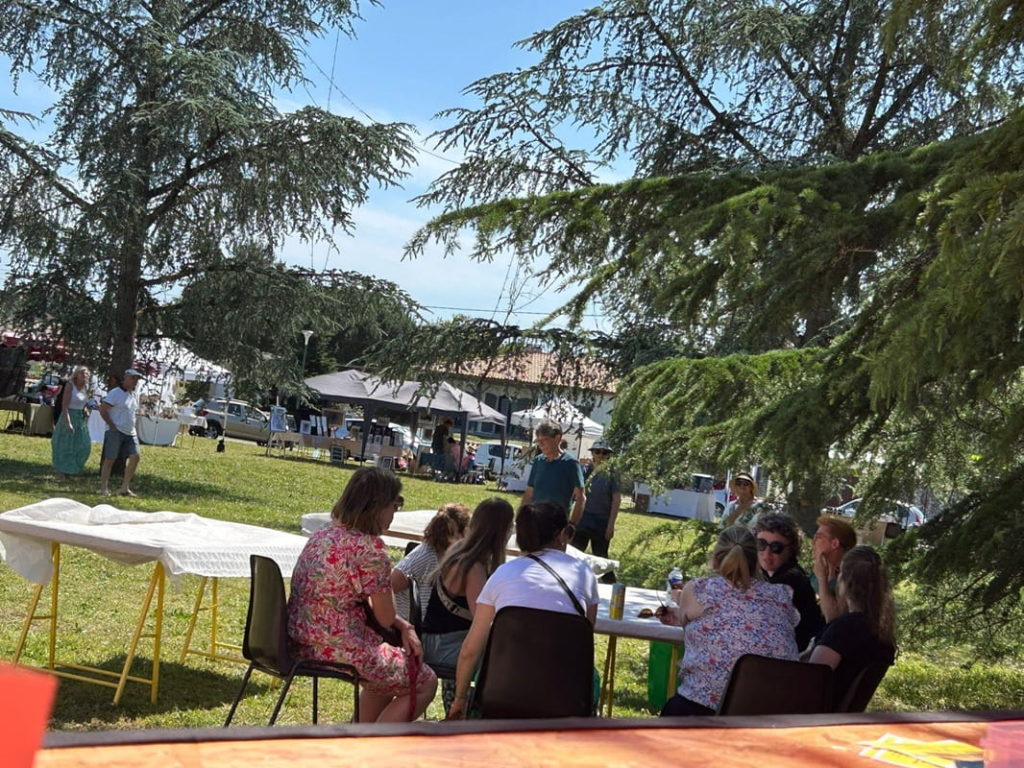 Photo 2 - Marché des artisans - 5ème Rencontre - édition 2025 - Virelade - Les Loges Virelart'daise