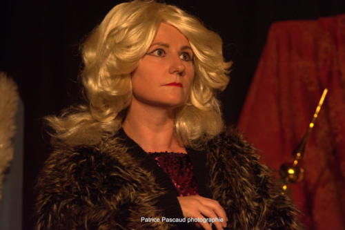 Le pere Noel est une ordure Compagnies Academie des Arts Aux 1eres Loges Les Loges Virelartdaise 2023 (18)