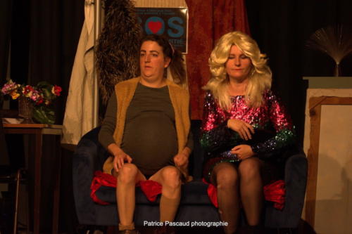 Le pere Noel est une ordure Compagnies Academie des Arts Aux 1eres Loges Les Loges Virelartdaise 2023 (26)