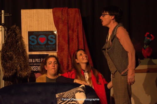 Le pere Noel est une ordure Compagnies Academie des Arts Aux 1eres Loges Les Loges Virelartdaise 2023 (32)