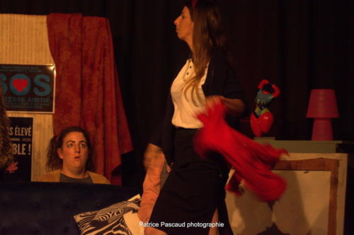 Le pere Noel est une ordure Compagnies Academie des Arts Aux 1eres Loges Les Loges Virelartdaise 2023 (33)