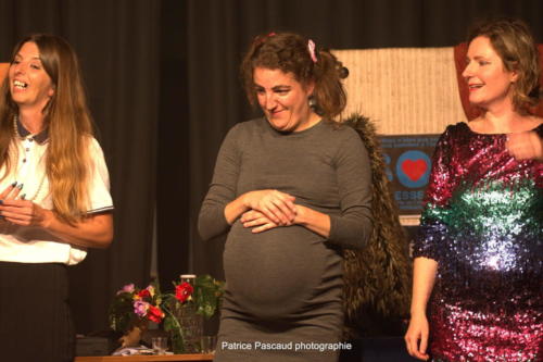 Le pere Noel est une ordure Compagnies Academie des Arts Aux 1eres Loges Les Loges Virelartdaise 2023 (54)