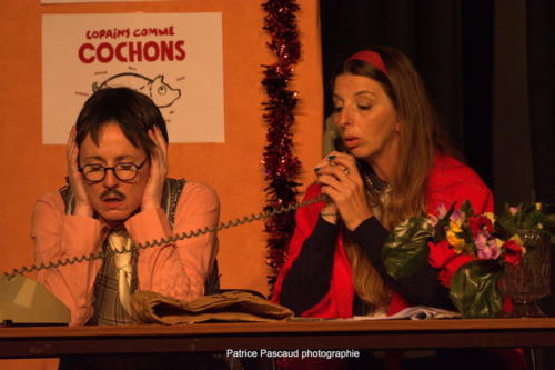 Le pere Noel est une ordure Compagnies Academie des Arts Aux 1eres Loges Les Loges Virelartdaise 2023 (7)