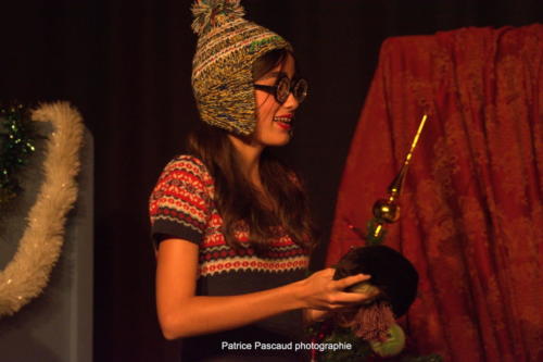 Le pere Noel est une ordure Compagnies Academie des Arts Aux 1eres Loges Les Loges Virelartdaise 2023 (8)