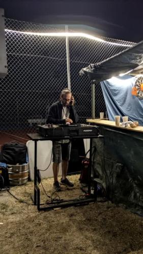 2026_09_11 Musica Vir'Live 2026 Virelade DJ Shaman in the buvette (2)