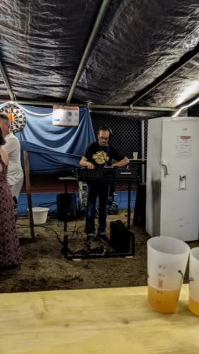 2026_09_12 Musica Vir'Live 2026 Virelade DJ Shaman in the buvette (2)