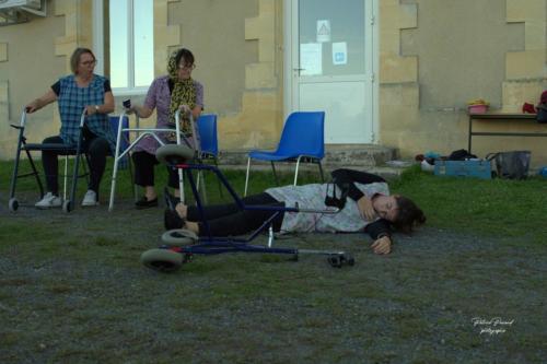 Festival Aux 1eres Loges 2024 Les Loges Virelartdaise Virelade Piece a Mourir Debout (26)