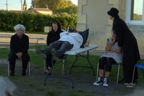 Festival Aux 1eres Loges 2024 Les Loges Virelartdaise Virelade Piece a Mourir Debout (5)