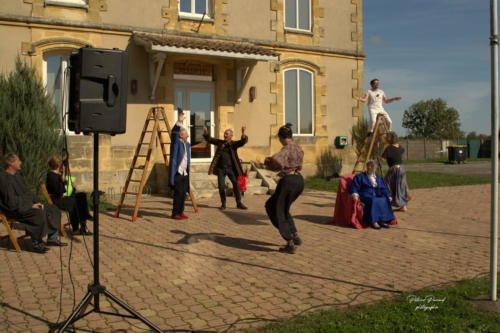 Festival Aux 1eres Loges 2024 Les Loges Virelartdaise Virelade Le Mariage force (20)