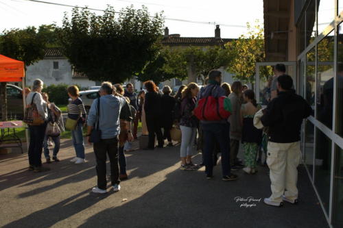 Festival Aux 1eres Loges 2024 Les Loges Virelartdaise Virelade Stands Benevoles (4)
