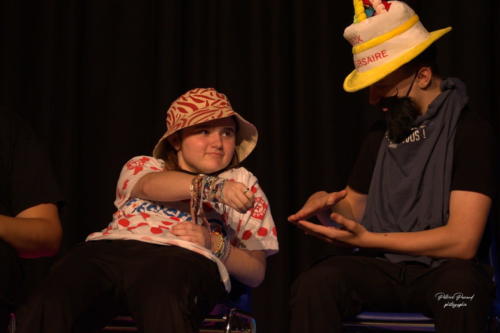 Festival Aux 1eres Loges 2024 Les Loges Virelartdaise Virelade Voyage en Absurdie (15)