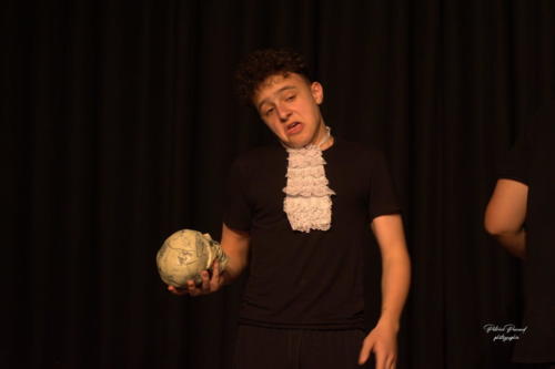 Festival Aux 1eres Loges 2024 Les Loges Virelartdaise Virelade Voyage en Absurdie (21)