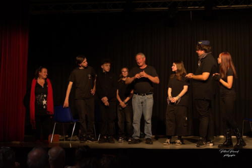 Festival Aux 1eres Loges 2024 Les Loges Virelartdaise Virelade Voyage en Absurdie (37)