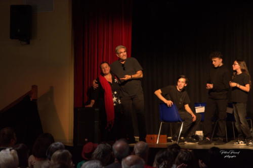 Festival Aux 1eres Loges 2024 Les Loges Virelartdaise Virelade Voyage en Absurdie (39)