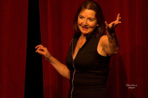 Festival Aux 1eres Loges 2024 Les Loges Virelartdaise Virelade Virginie toujours celibataire (22)