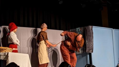 Farce nouvelle du pâté et de la tarte par Arts'Banats Scène Festival Théâtre Aux 1ères Loges Les Loges Virelart'daise - 01 (21)