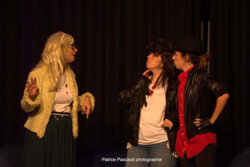 Festival Aux 1eres Loges 2023 Et Dieu Crea les fans Les Loges Virelartdaise (37)