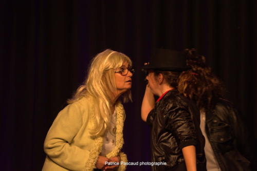 Festival Aux 1eres Loges 2023 Et Dieu Crea les fans Les Loges Virelartdaise (38)