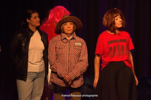 Festival Aux 1eres Loges 2023 Et Dieu Crea les fans Les Loges Virelartdaise (46)