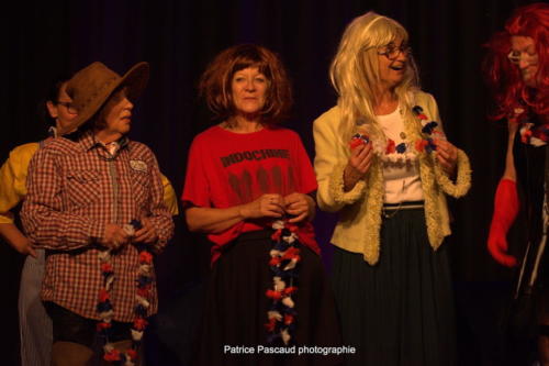 Festival Aux 1eres Loges 2023 Et Dieu Crea les fans Les Loges Virelartdaise (52)