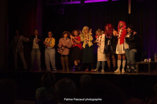 Festival Aux 1eres Loges 2023 Et Dieu Crea les fans Les Loges Virelartdaise (58)