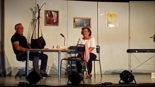 Sur le marché par Volancia Festival Théâtre Aux 1ères Loges Les Loges Virelart'daise - 01 (10)