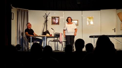 Sur le marché par Volancia Festival Théâtre Aux 1ères Loges Les Loges Virelart'daise - 01 (13)