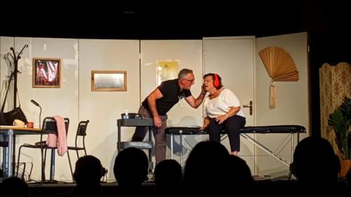 Sur le marché par Volancia Festival Théâtre Aux 1ères Loges Les Loges Virelart'daise - 01 (19)