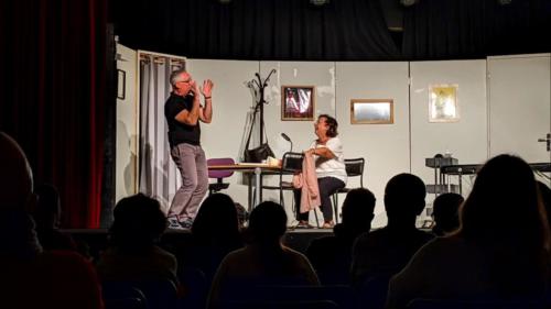 Sur le marché par Volancia Festival Théâtre Aux 1ères Loges Les Loges Virelart'daise - 01 (31)