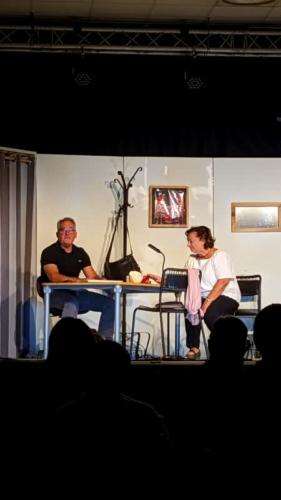 Sur le marché par Volancia Festival Théâtre Aux 1ères Loges Les Loges Virelart'daise - 01 (72)