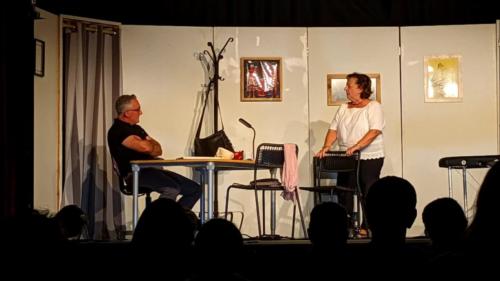 Sur le marché par Volancia Festival Théâtre Aux 1ères Loges Les Loges Virelart'daise - 01 (9)