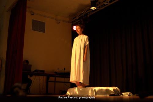 Ecole de Théâtre Thalie, pièce Enquête sur l'Olympe, au Festival Aux 1ères Loges - Les Loges Virelart'daise 9