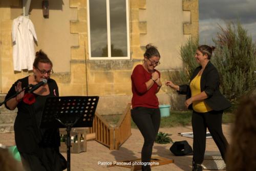 Ecole de Théâtre Vie de Bohème et Tu signes, je t'entends, pièce La Fleur qui dérange au Festival Aux 1ères Loges - Les Loges Virelart'daise 2