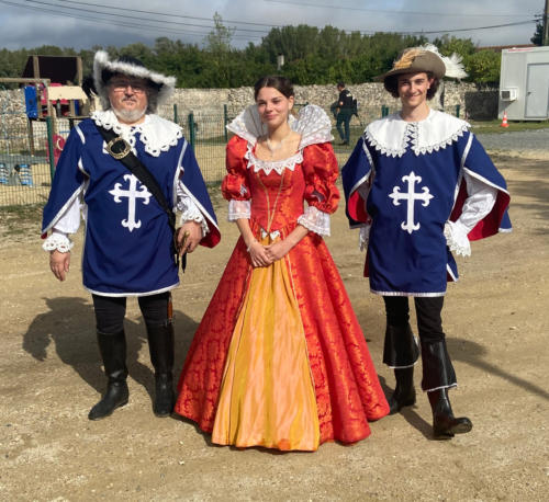 Troupe de Théâtre de Cape et d'épées, Les Lames de Montesquieu au Festival Aux 1ères Loges - Les Loges Virelart'daise 4