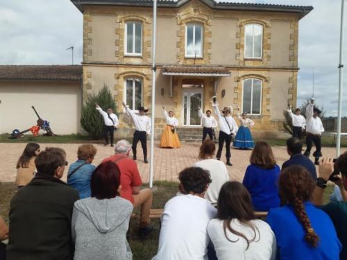 Troupe de Théâtre de Cape et d'épées, Les Lames de Montesquieu au Festival Aux 1ères Loges - Les Loges Virelart'daise 7
