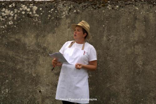 Troupe de Théâtre de déambulation Atelier des 2 rives - Festival Aux 1ères Loges - Les Loges Virelart'daise 2