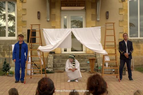 Troupe de Théâtre Les Sans Scène Fixe, pièce Le Barbouillé au Festival Aux 1ères Loges - Les Loges Virelart'daise 9