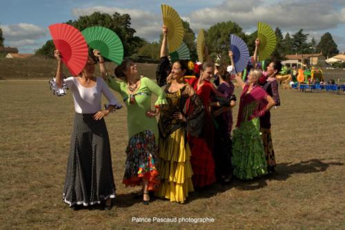 Démonstration de danse Sévillanes proposée par l'association Avirbol au Festival Musica Vir'live à Virelade 22