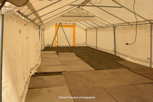 Installation du barnum pour la restauration du Festival Musica Vir'Live de Virelade 3