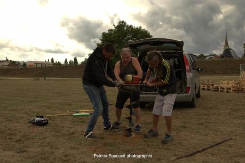 Installation du Village du Festival Musica Vir'Live à Virelade - Fred, Sébastien et Jean-Pierre