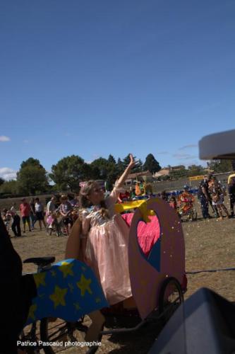 Défilé Custo Cyclo - Vélos fleuris - au festival Musica Vir'live à Virelade 12