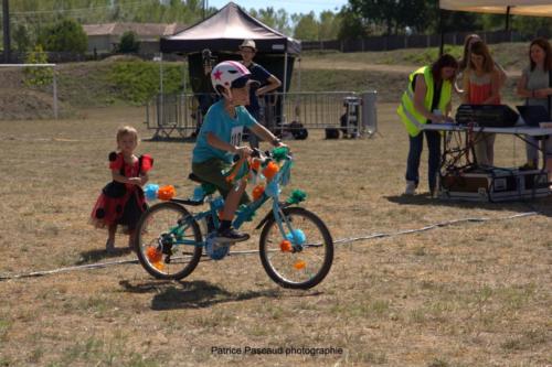 Défilé Custo Cyclo - Vélos fleuris - au festival Musica Vir'live à Virelade 23