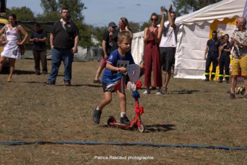 Défilé Custo Cyclo - Vélos fleuris - au festival Musica Vir'live à Virelade 32