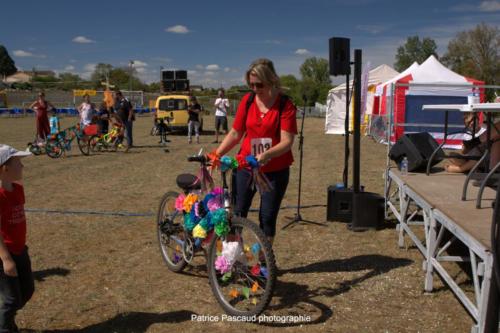 Défilé Custo Cyclo - Vélos fleuris - au festival Musica Vir'live à Virelade 9