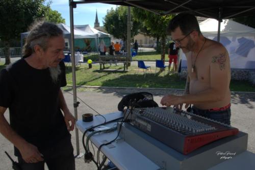 Installation Journée Scènes d'été - Virelade - La sono - Les Loges Virelartdaise - Photo 3